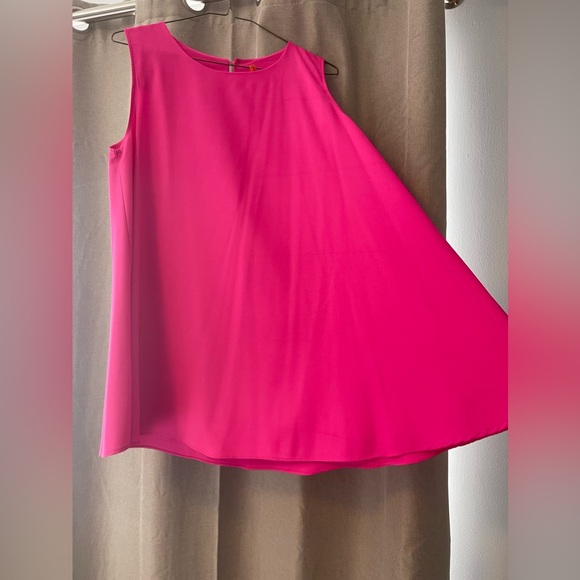 Bright pink top - Picture 4 of 6